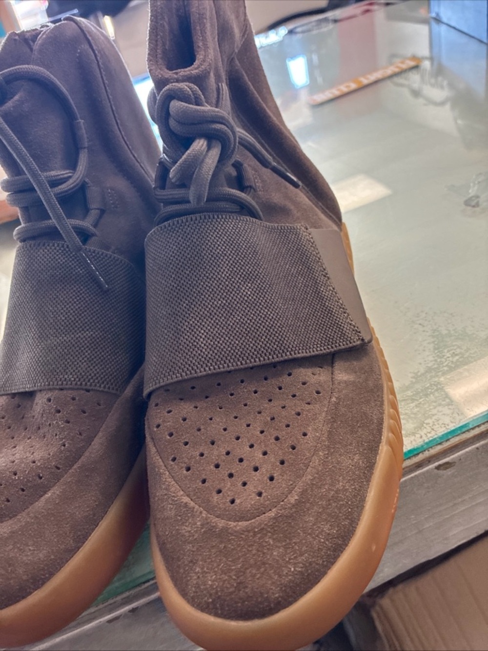 Men’s Adidas Yeezy Boost 750 Chocolate Pre Owned Used No Box FUFU - Picture 8 of 16